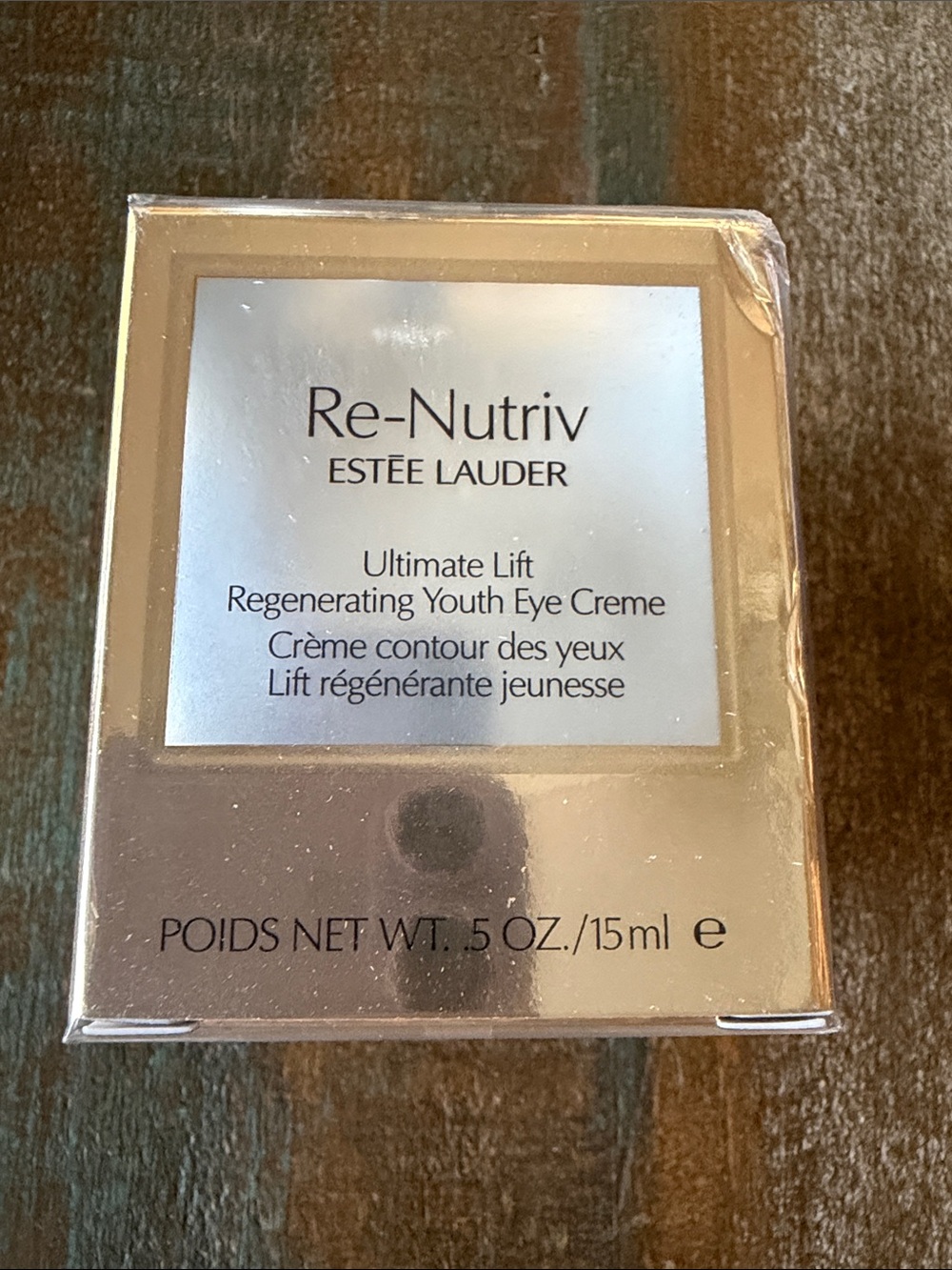 New Estee Lauder Re-Nutriv Ultimate Lift Regenerating Youth Eye Creme